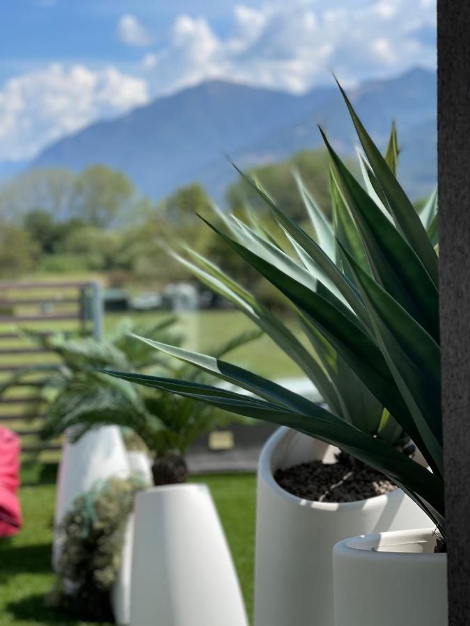 Art B&B Design Costa Volpino Exterior photo