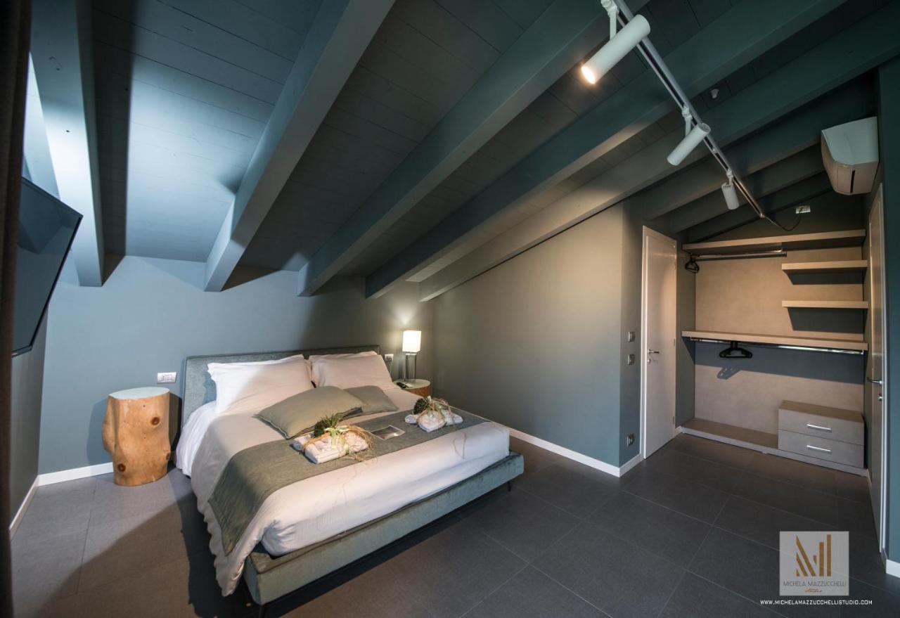 Art B&B Design Costa Volpino Exterior photo
